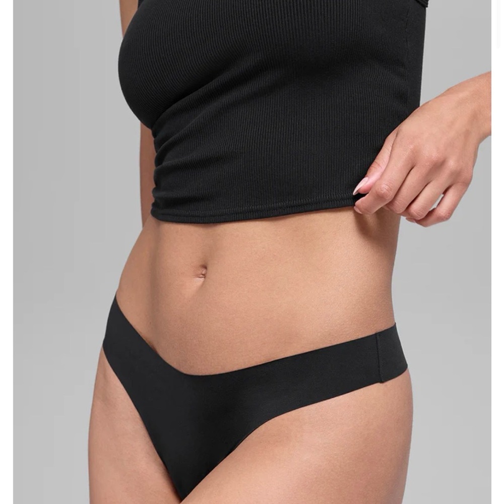 Alo Airbrush Invisible Thong